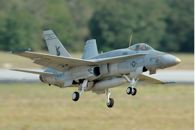 Illustration for article titled Top Gun 2008: Biggest RC Airplane Competition in the World